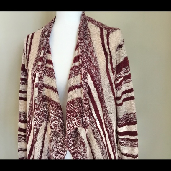 Charlotte Russe Cream/Maroon Cardigan Size M - Picture 4 of 7